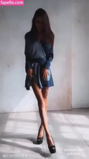 caroline-queen thumbnail #1721295