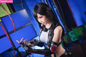 ely-cosplayer thumbnail #1343744