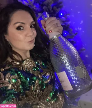 laura-tobin thumbnail #1987073