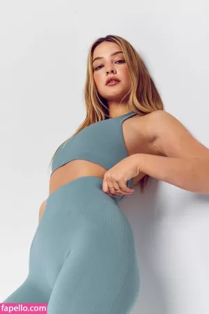 madelyn-cline thumbnail #148500