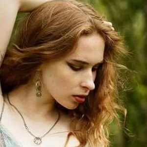 model-red thumbnail #2096132