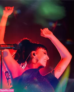 rebecca-black thumbnail #783374