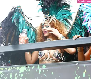 rihanna thumbnail #591872