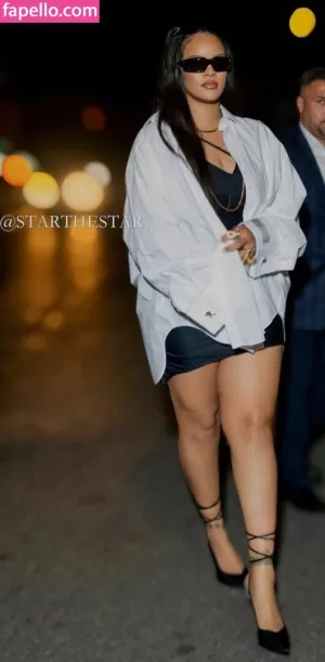 rihanna thumbnail #591363